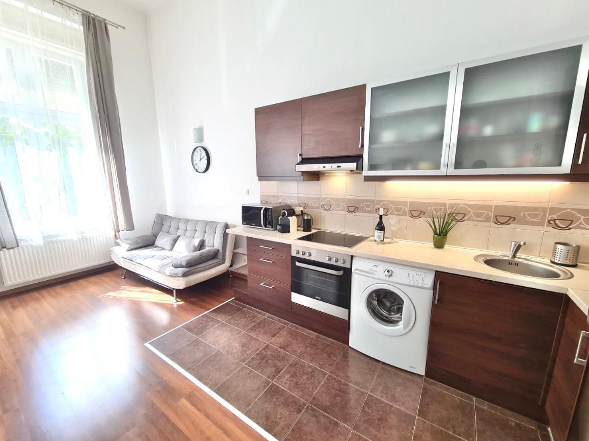 Ricky Apartment Budapest Luaran gambar