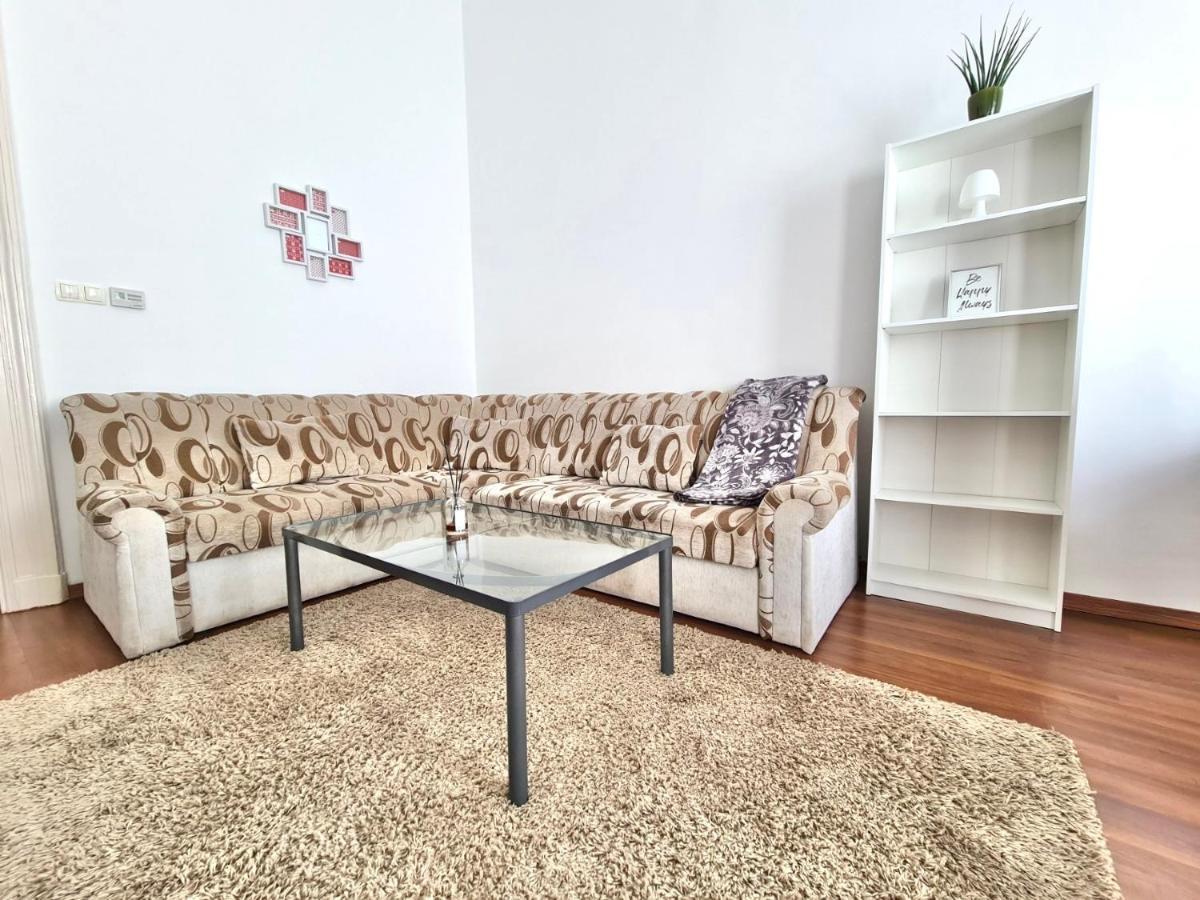 Ricky Apartment Budapest Luaran gambar