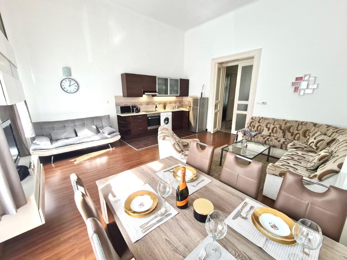 Ricky Apartment Budapest Luaran gambar