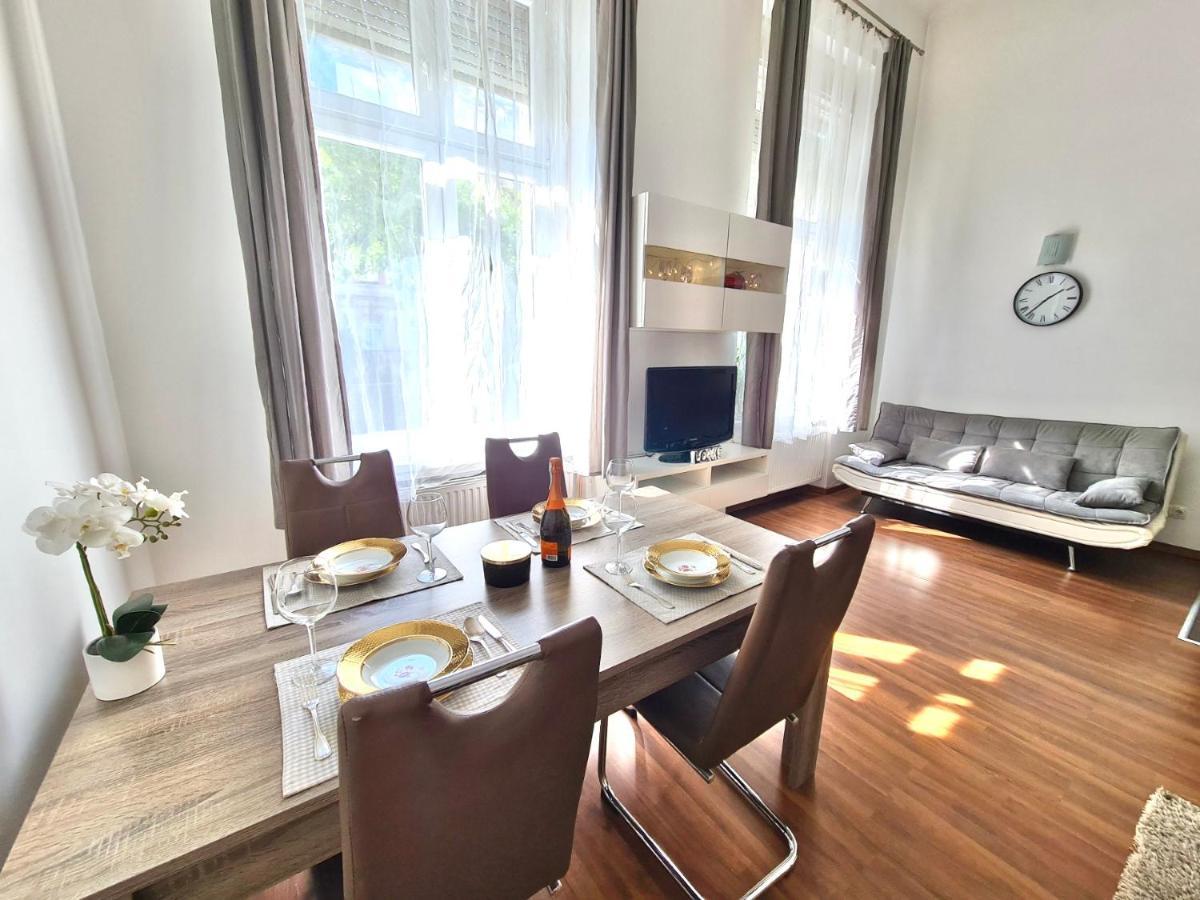 Ricky Apartment Budapest Luaran gambar